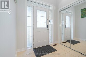5520 Meadowcrest Ave in Mississauga, ON - Building Photo - Building Photo