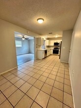 11143 Holbrook St in Spring Hill, FL - Building Photo - Building Photo