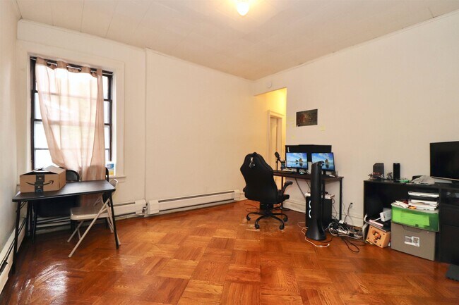 334 Ogden Ave. in Jersey City, NJ - Building Photo - Building Photo