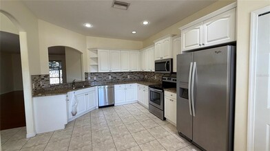 1017 Whitegate Ct in Sarasota, FL - Building Photo - Building Photo