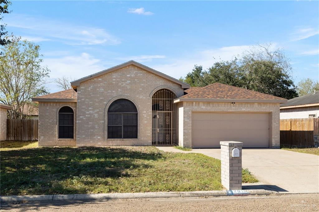 11 Ruby St in Edinburg, TX - Building Photo