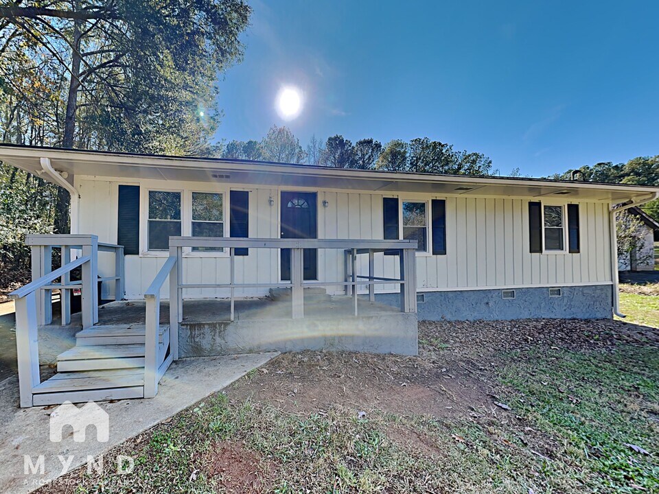 500 Fleeta Dr in Covington, GA - Building Photo