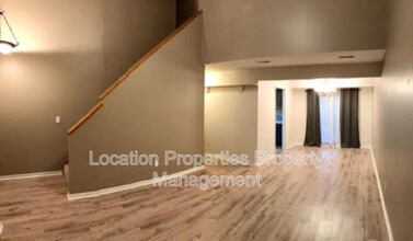2828 Meadow Dr in Lawrence, KS - Building Photo - Building Photo