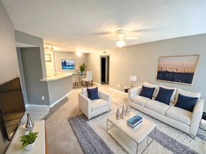 5785 Gatlin Ave in Orlando, FL - Building Photo - Building Photo