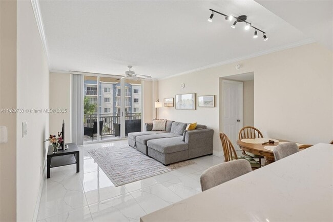 2665 SW 37th Ave, Unit 612 in Miami, FL - Building Photo - Building Photo