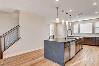 1494 Bat Hawk St in Las Vegas, NV - Building Photo - Building Photo