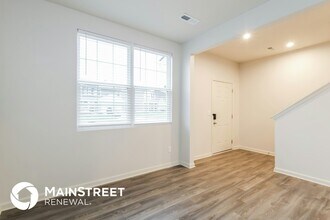 11934 Wooden Trace Dr in Louisville, KY - Foto de edificio - Building Photo