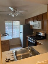 1112 Schmidt Ln in North Brunswick, NJ - Building Photo - Building Photo