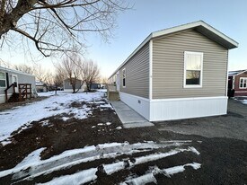 15 Hartland St N in Billings, MT - Building Photo