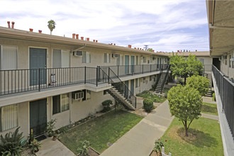 Ethan Apartments in Sacramento, CA - Building Photo - Building Photo