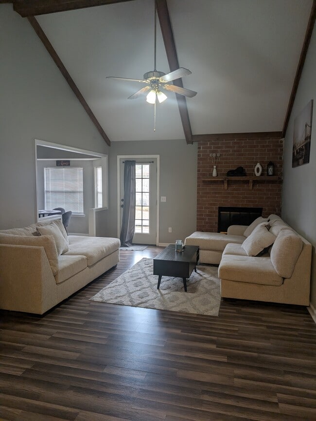 627 Trevor St in Hinesville, GA - Building Photo - Building Photo