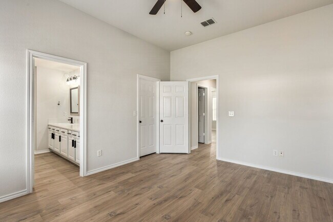 3101 Lance Ln in Denton, TX - Building Photo - Building Photo