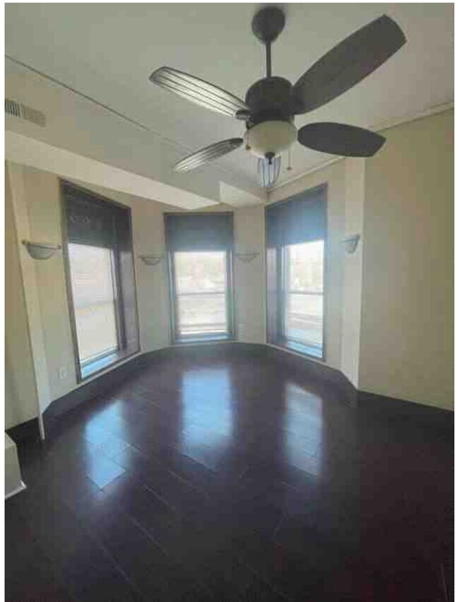 2735 W North Ave in Baltimore, MD - Foto de edificio - Building Photo