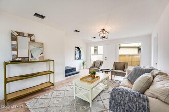 4780 Lexington Ave in Jacksonville, FL - Building Photo - Building Photo