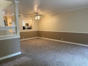 209 N Singingwood St, Unit 4 in Orange, CA - Building Photo - Building Photo