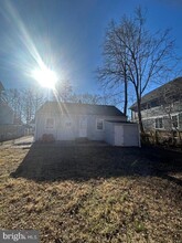 1937 Hileman Rd in Falls Church, VA - Foto de edificio - Building Photo