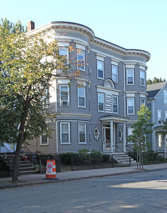 114 Western Ave in Cambridge, MA - Building Photo