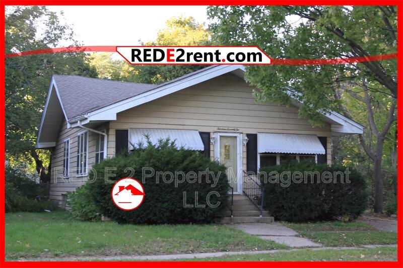 1372 Prairie Ave in Beloit, WI - Building Photo