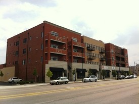 3917 N Western Ave Apartments