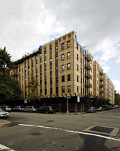 687 W 204th St in New York, NY - Building Photo - Building Photo