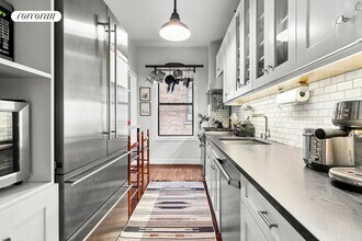 875 W 181st St in New York, NY - Building Photo - Building Photo