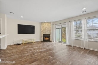 20 Canidae Ct in Tinton Falls, NJ - Building Photo - Building Photo