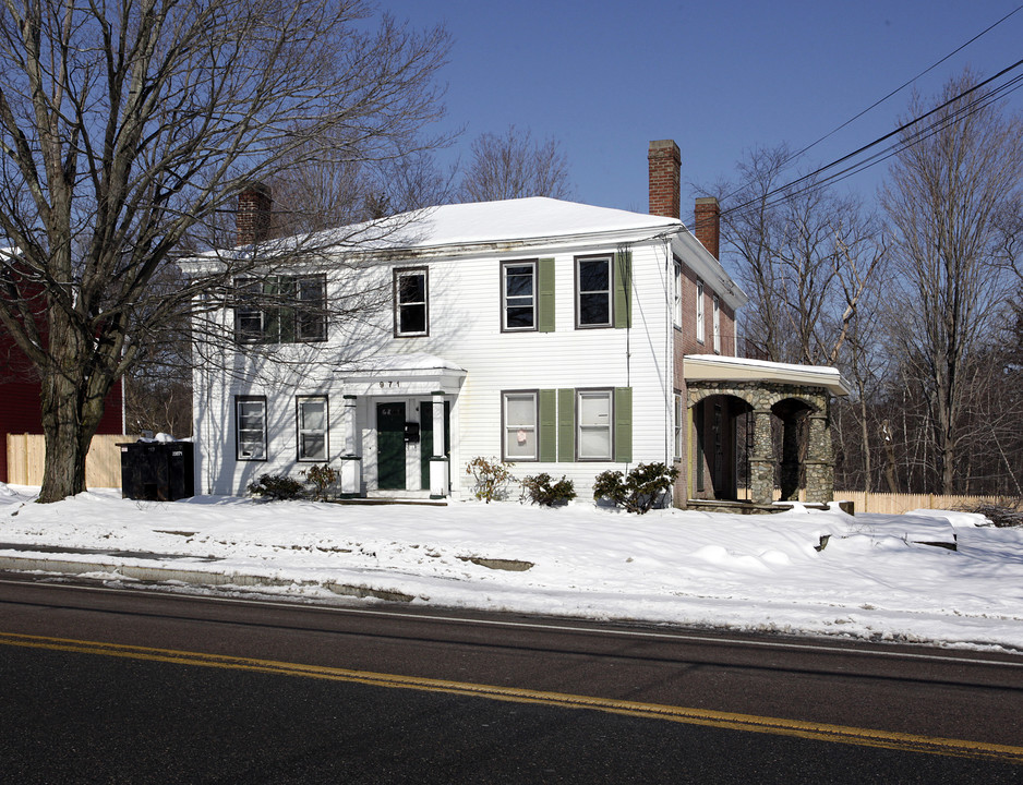 971 Waverly St in Framingham, MA - Building Photo