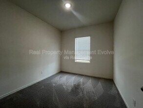 19434 W Hazelwood St in Litchfield Park, AZ - Building Photo - Building Photo