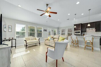 5805 Buchanan Draw Rd in Austin, TX - Building Photo - Building Photo