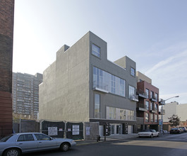 42-44 Meserole St in Brooklyn, NY - Building Photo - Building Photo