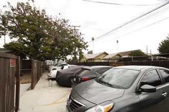 480 W 18th St in San Bernardino, CA - Foto de edificio - Building Photo