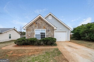 358 Autumn Lake Dr in Mcdonough, GA - Building Photo