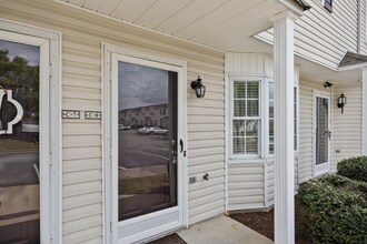 3809 E Vancroft Cir in Winterville, NC - Building Photo - Building Photo