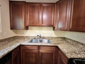 7750 Stalmer in San Diego, CA - Building Photo - Building Photo