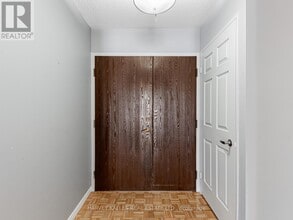 131 Beecroft Rd in Toronto, ON - Building Photo - Building Photo