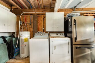 16614 Bermuda Way in Jamaica Beach, TX - Building Photo - Building Photo