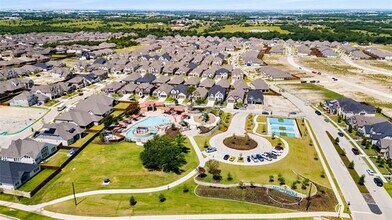 1045 Bleriot Dr in Rockwall, TX - Building Photo - Building Photo