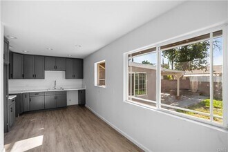 20554 Valerio St in Los Angeles, CA - Building Photo - Building Photo