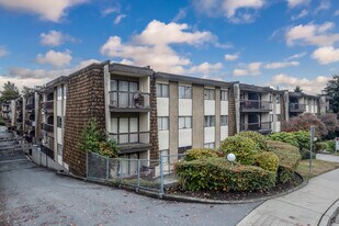 Hampton Place in Coquitlam, BC - Building Photo
