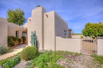 1636 W Chimayo Pl in Tucson, AZ - Building Photo - Building Photo