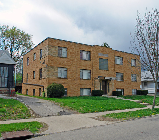 2331 Rugby Rd in Dayton, OH - Building Photo - Building Photo