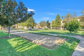 1900 Danbrook Dr in Sacramento, CA - Building Photo - Building Photo