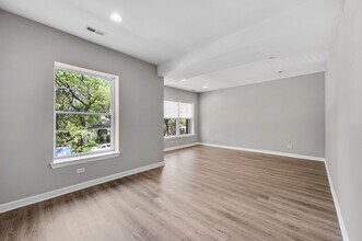 4145 S Michigan Ave-Unit -1 in Chicago, IL - Foto de edificio - Building Photo