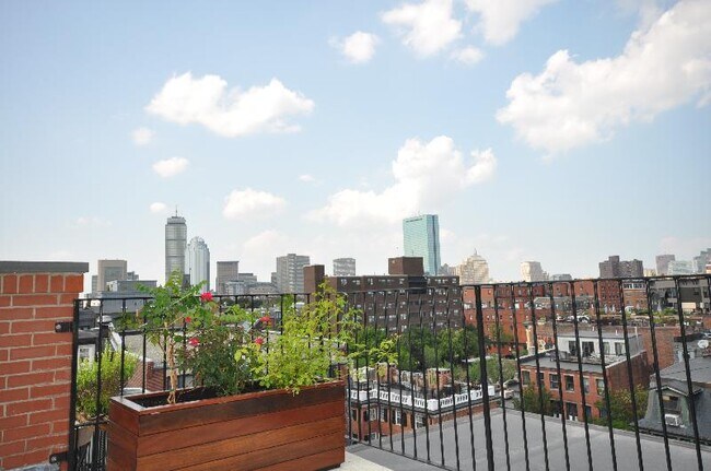 654 Massachusetts Ave in Boston, MA - Building Photo - Building Photo