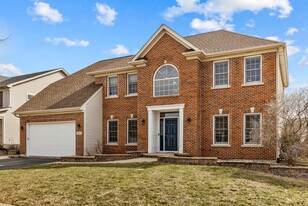 2052 Gardner Cir E in Aurora, IL - Building Photo