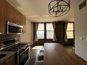 460 S Spring St in Los Angeles, CA - Building Photo - Building Photo