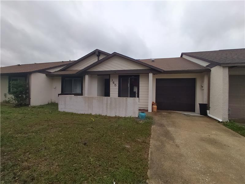 145 Long Leaf Pine Cir in Sanford, FL - Foto de edificio