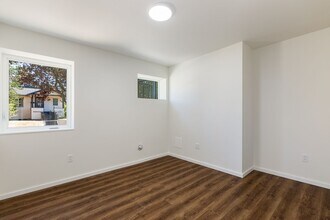 2515 E Fir St in Seattle, WA - Building Photo - Building Photo