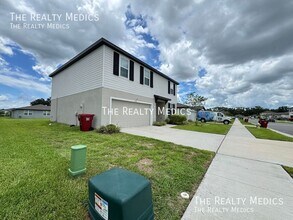 3505 Bonsilva St in Plant City, FL - Building Photo - Building Photo