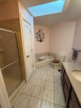 142 Delft Dr in Pella, IA - Building Photo - Building Photo